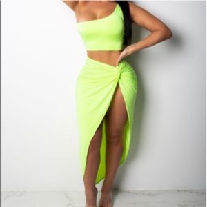 Nwt Kim Kardashian neon skirt